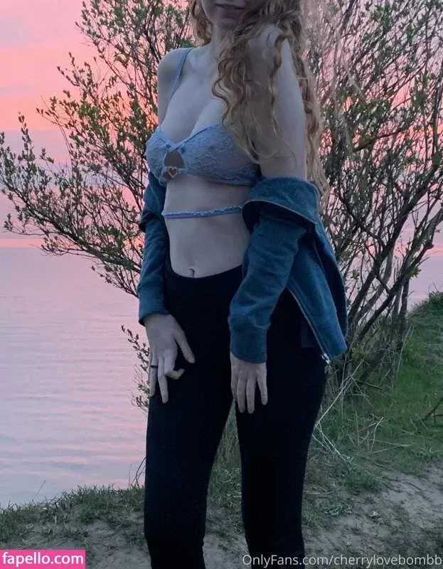 Cherrylovebombb Onlyfans Photo Gallery 