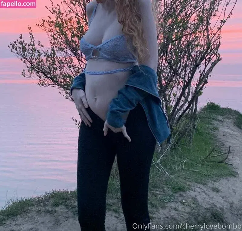 Cherrylovebombb Onlyfans Photo Gallery 