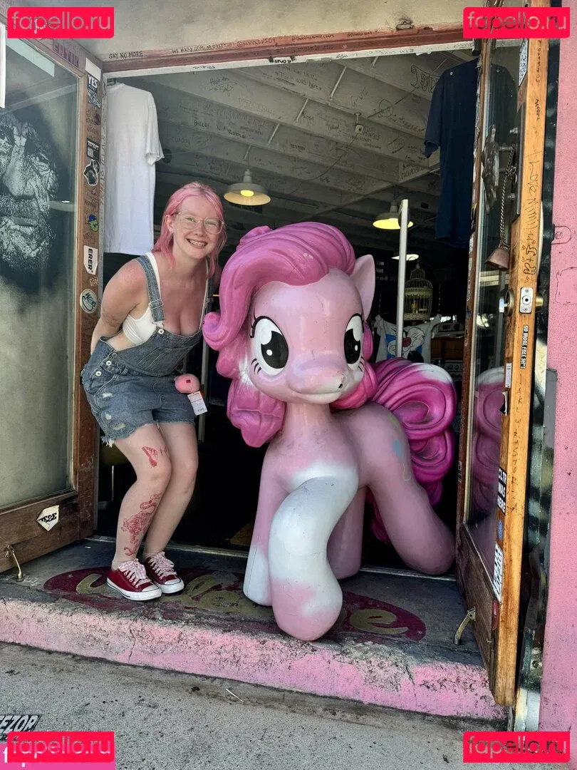 Luvliii Onlyfans Photo Gallery 