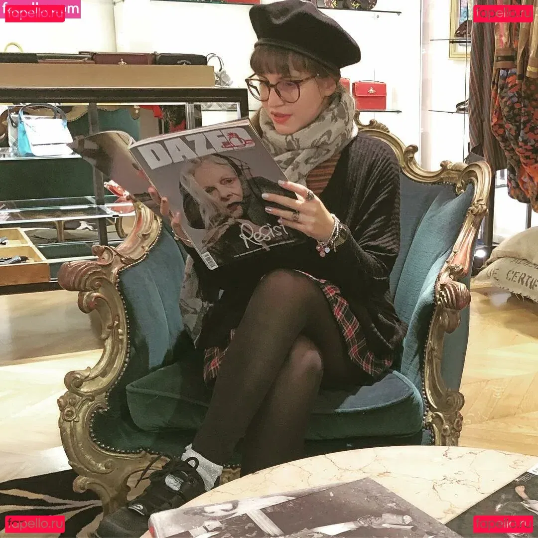 Aril's Chest Onlyfans Photo Gallery 