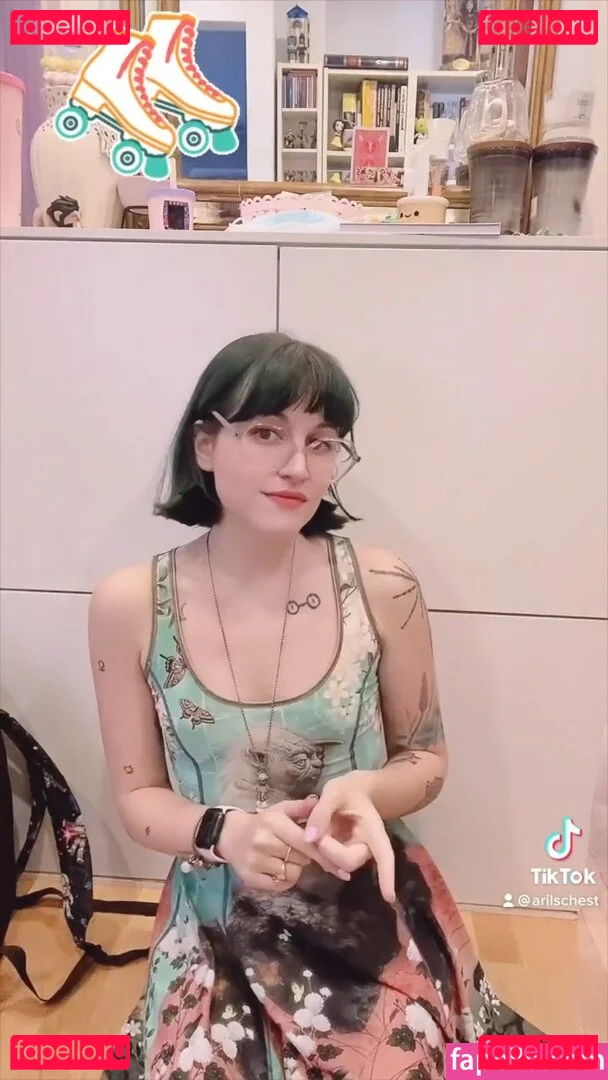 Aril's Chest Onlyfans Photo Gallery 