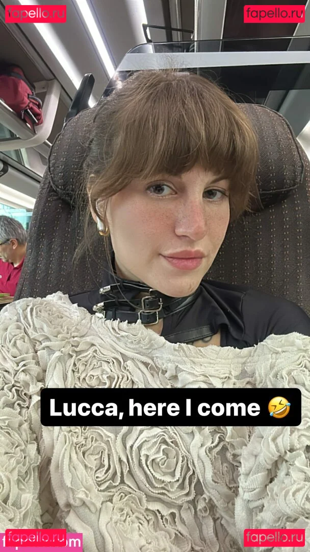 Aril's Chest Onlyfans Photo Gallery 