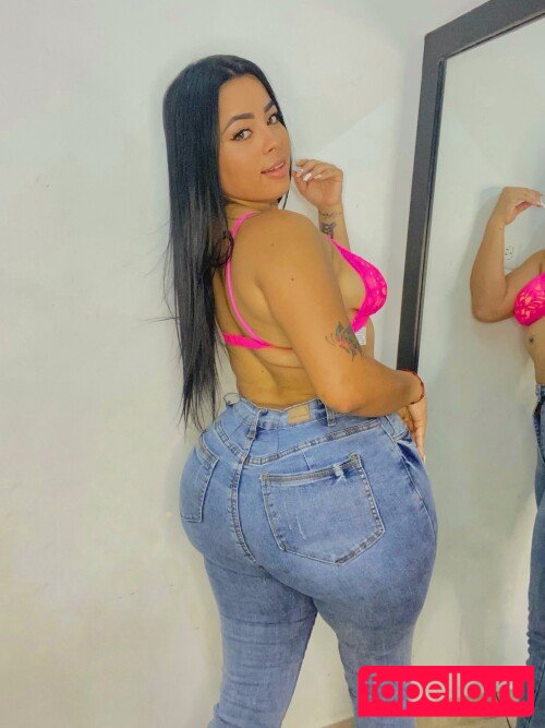 Nasly Solanyi Nude Onlyfans Photo 36