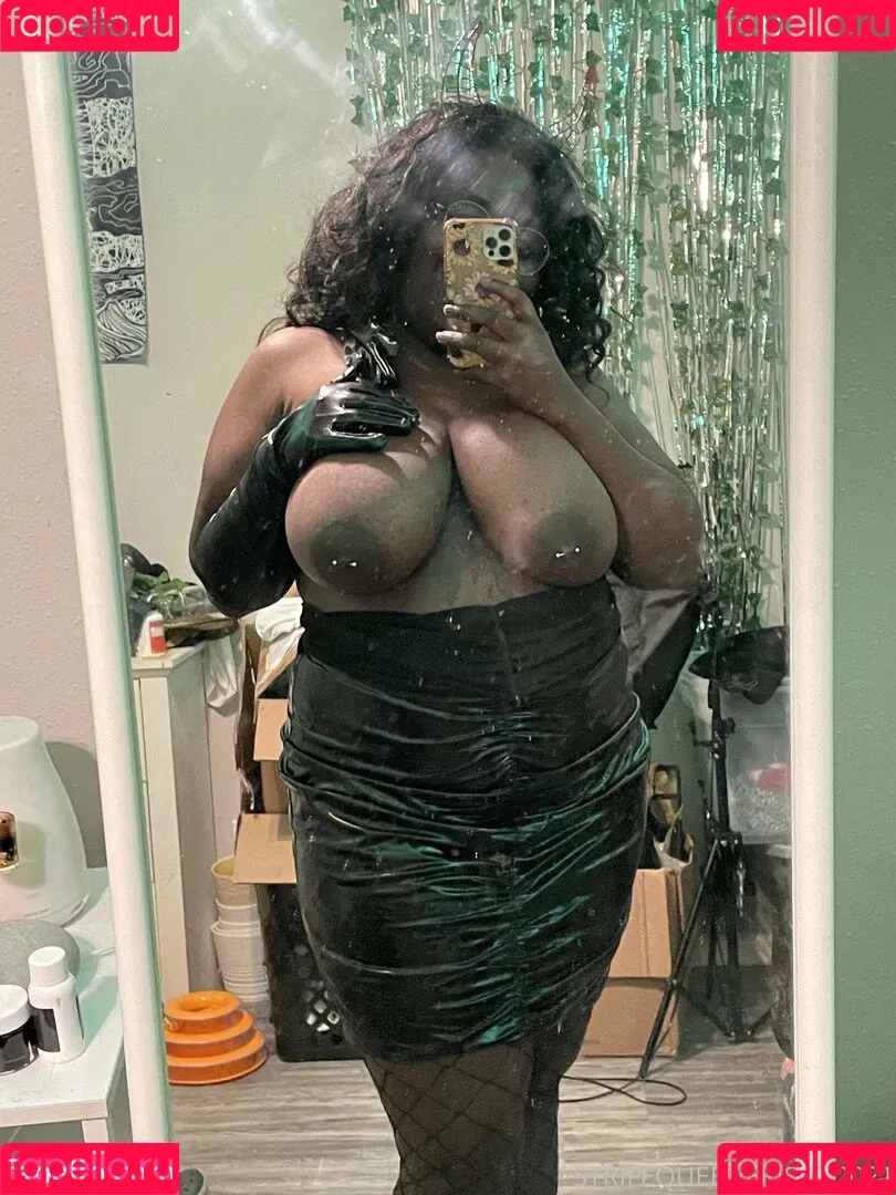 Strifequeeneris Onlyfans Photo Gallery 