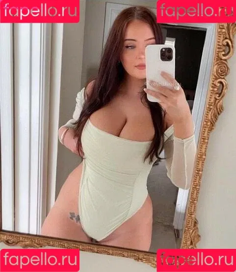 Evelyn White Onlyfans Photo Gallery 