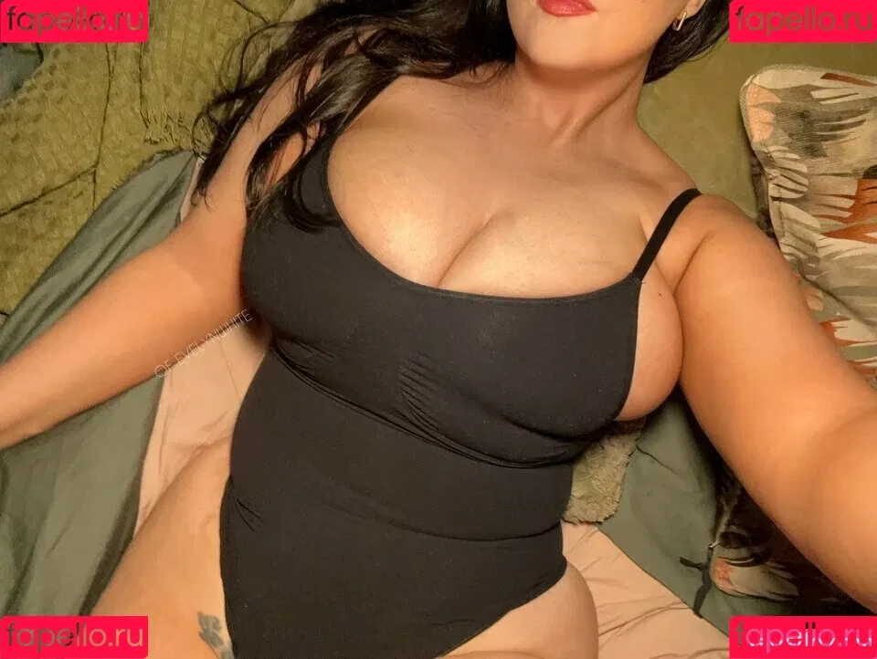 Evelyn White Onlyfans Photo Gallery 