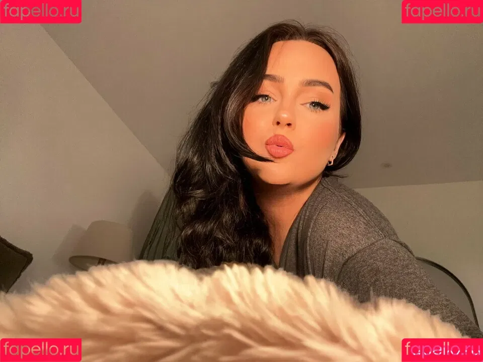 Evelyn White Onlyfans Photo Gallery 