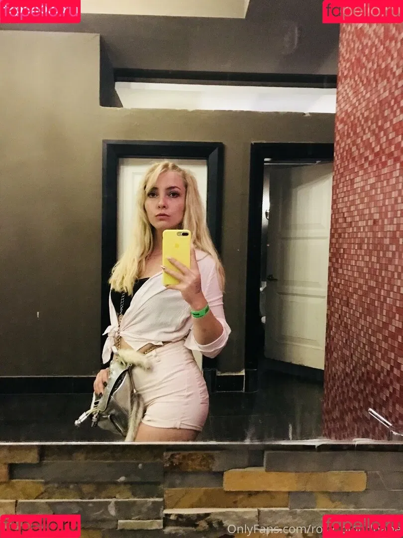 rosy_blondbabe Onlyfans Photo Gallery 