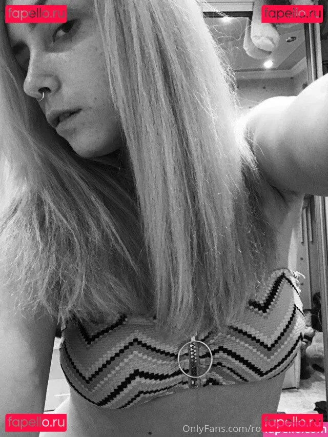 rosy_blondbabe Onlyfans Photo Gallery 