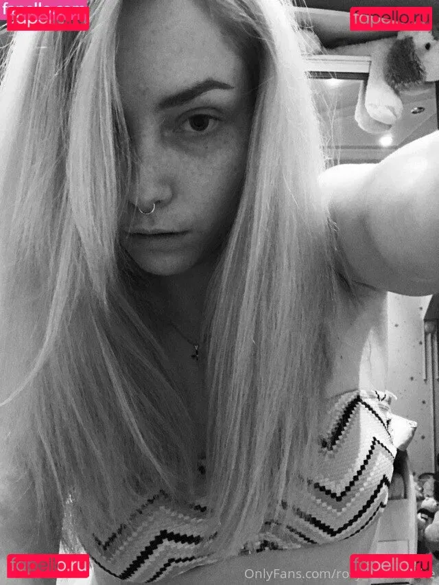 rosy_blondbabe Onlyfans Photo Gallery 