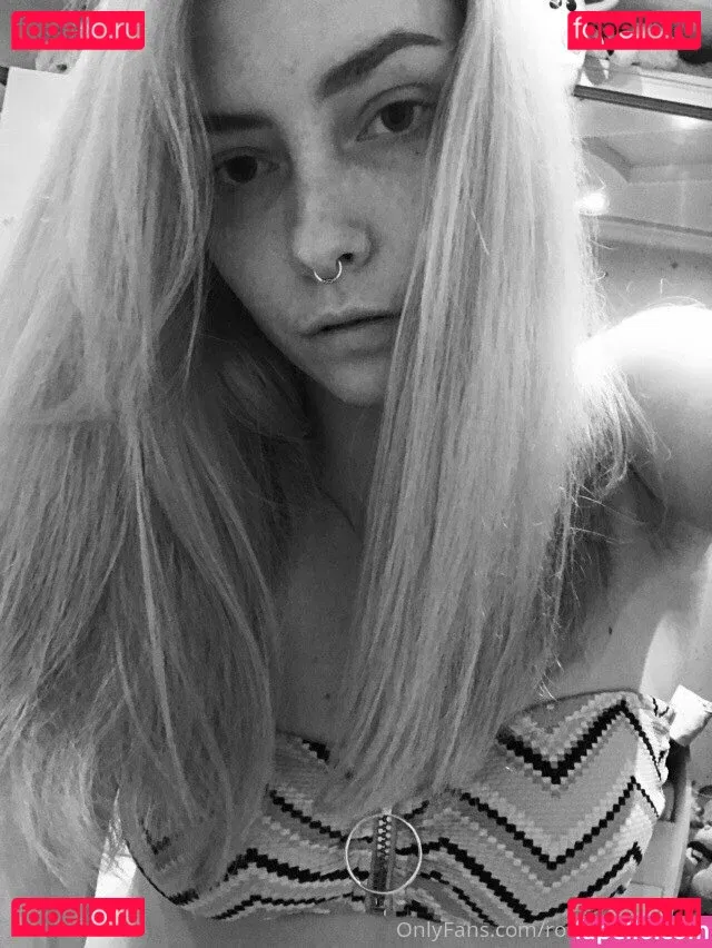 rosy_blondbabe Onlyfans Photo Gallery 