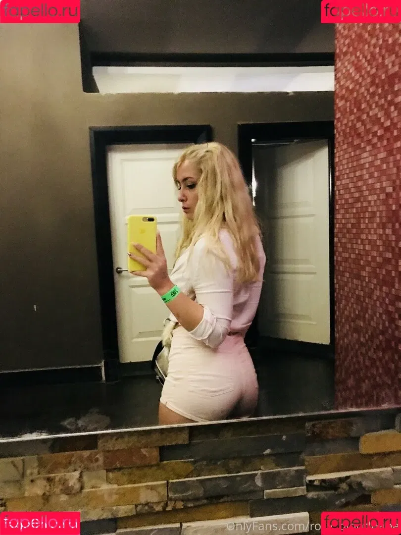 rosy_blondbabe Onlyfans Photo Gallery 
