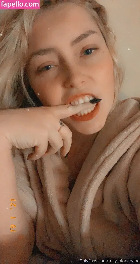 rosy_blondbabe Onlyfans Photo Gallery 