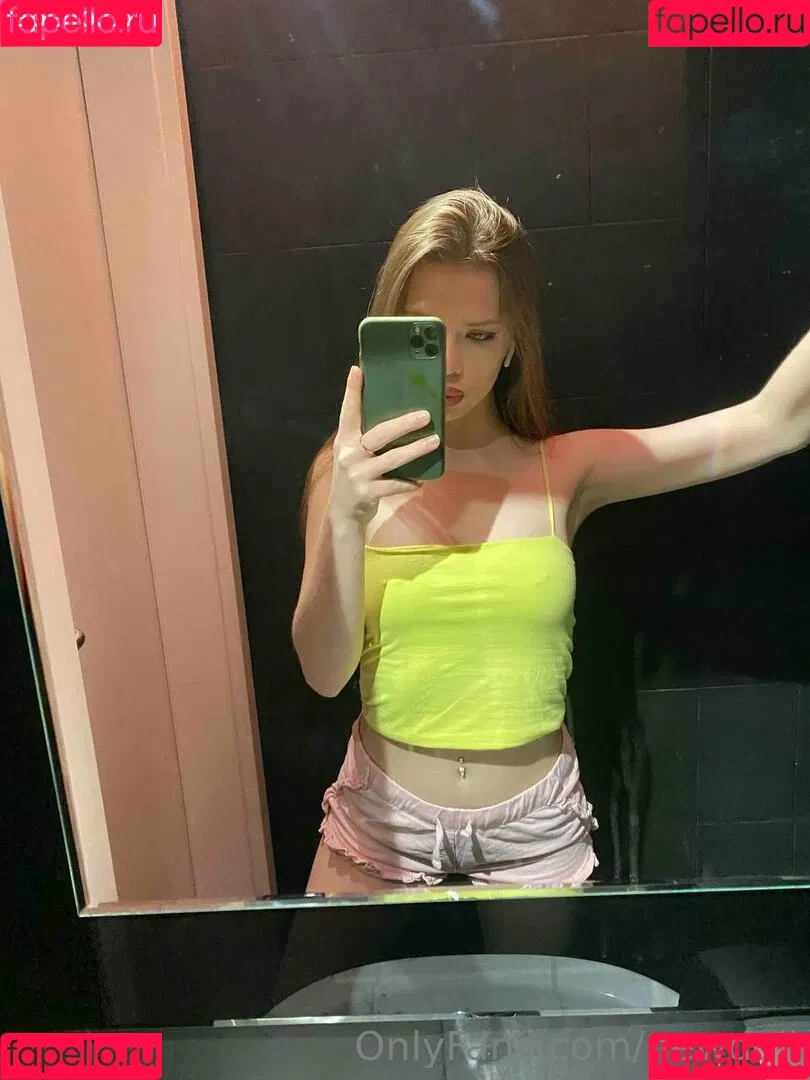newdoll Onlyfans Photo Gallery 