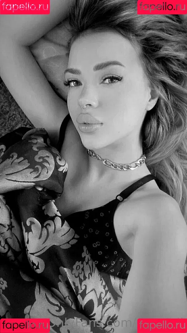 newdoll Onlyfans Photo Gallery 
