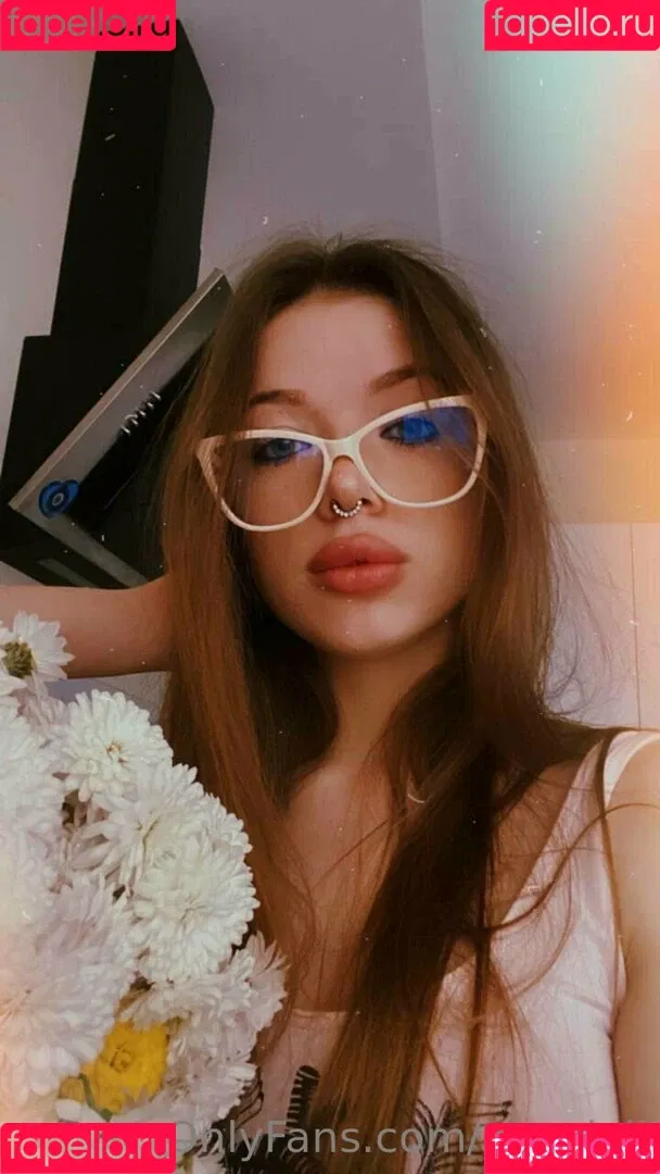 newdoll Onlyfans Photo Gallery 