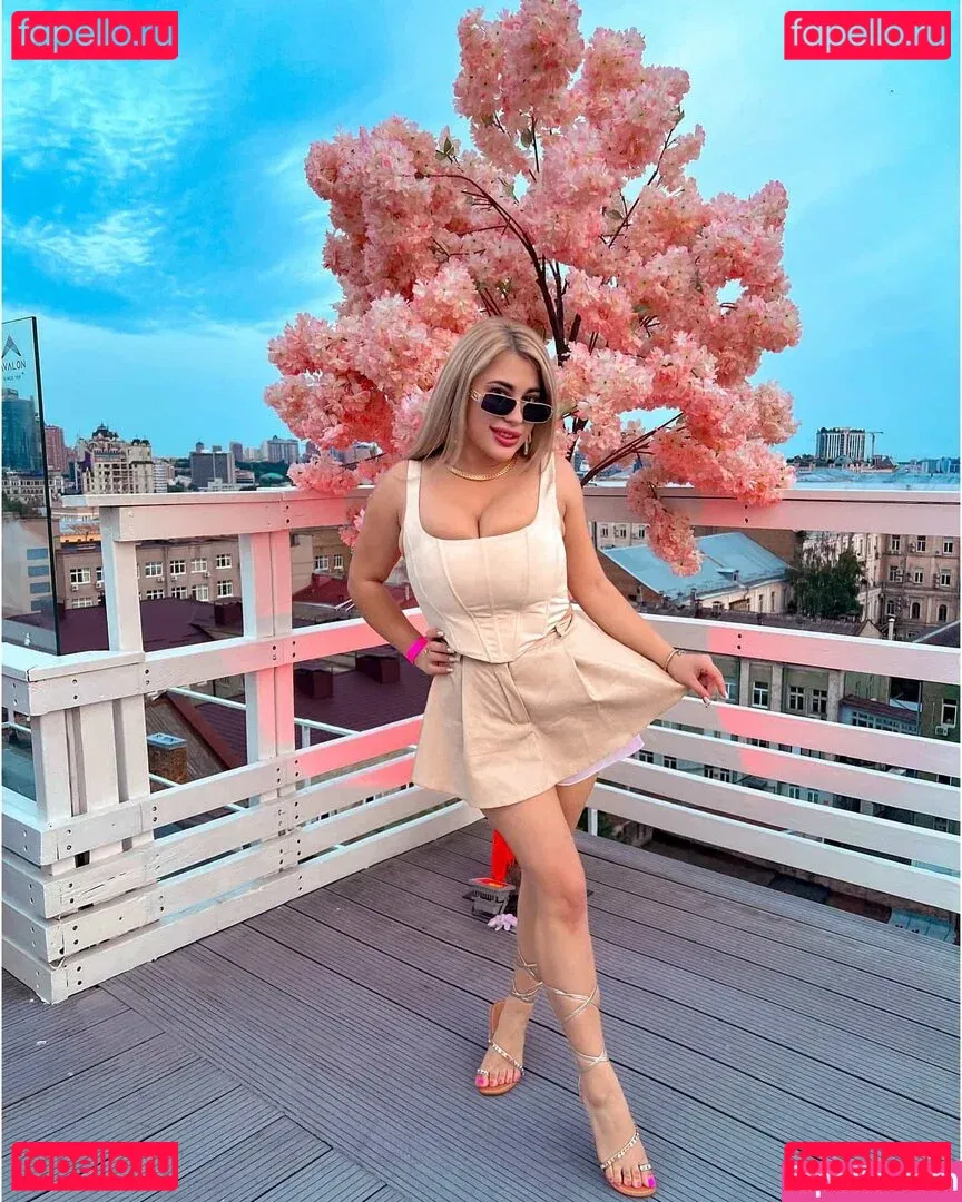 blondiiie_rose Onlyfans Photo Gallery 