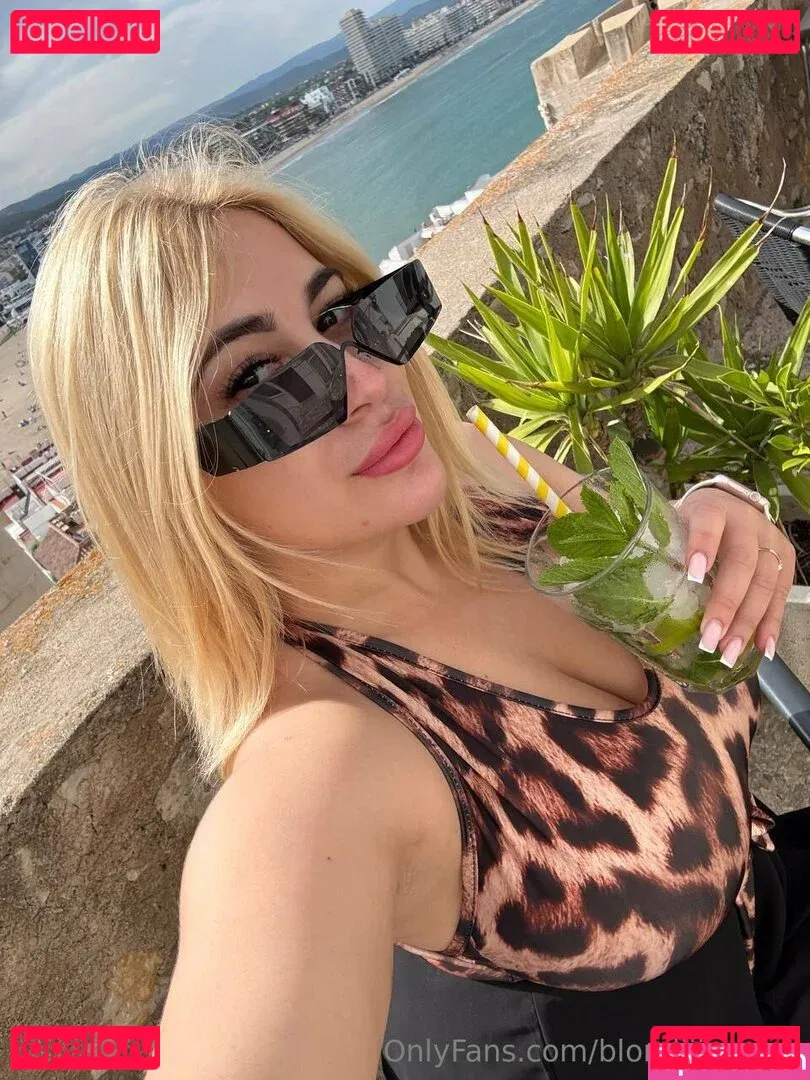 blondiiie_rose Onlyfans Photo Gallery 