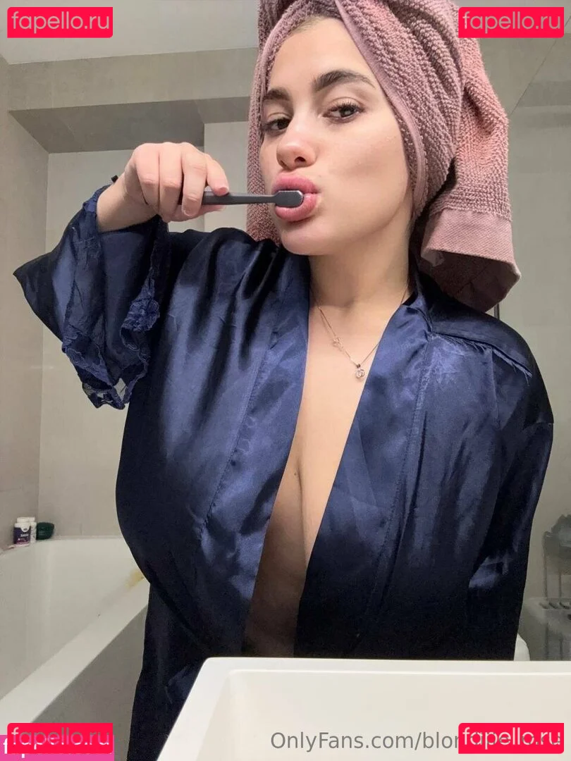 blondiiie_rose Onlyfans Photo Gallery 