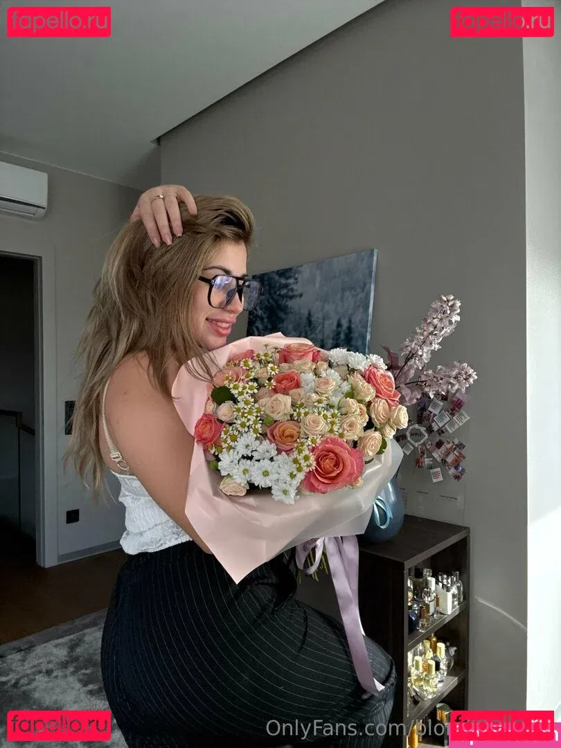 blondiiie_rose Onlyfans Photo Gallery 