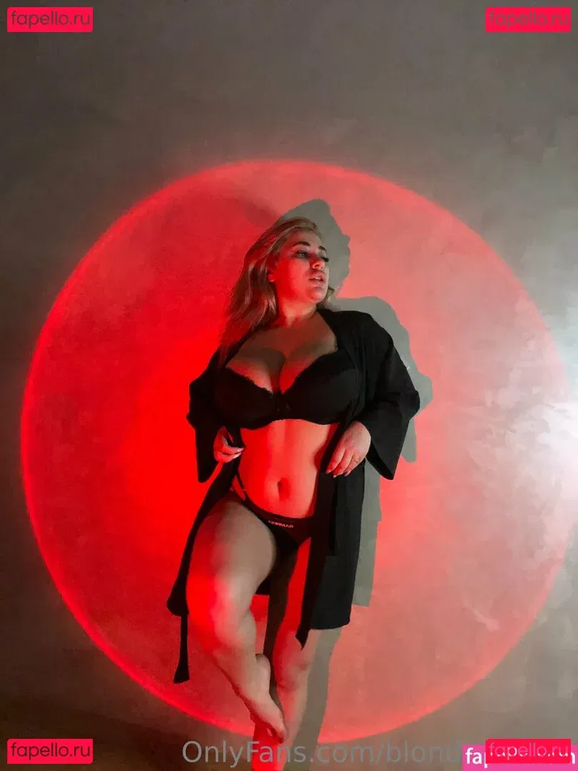 blondiiie_rose Onlyfans Photo Gallery 