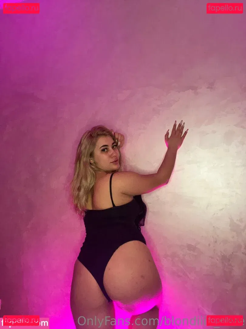 blondiiie_rose Onlyfans Photo Gallery 
