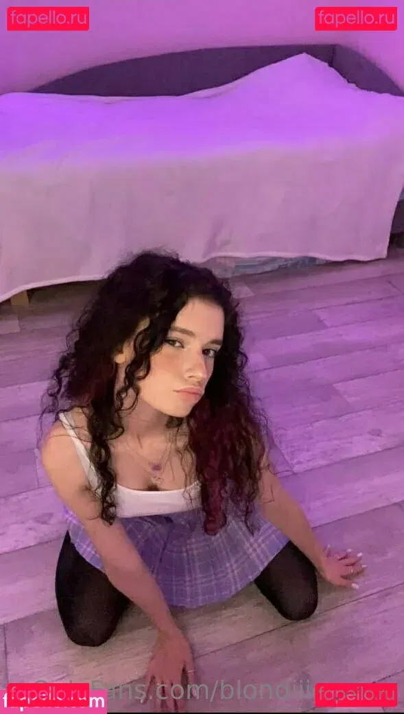 blondiiie_rose Onlyfans Photo Gallery 