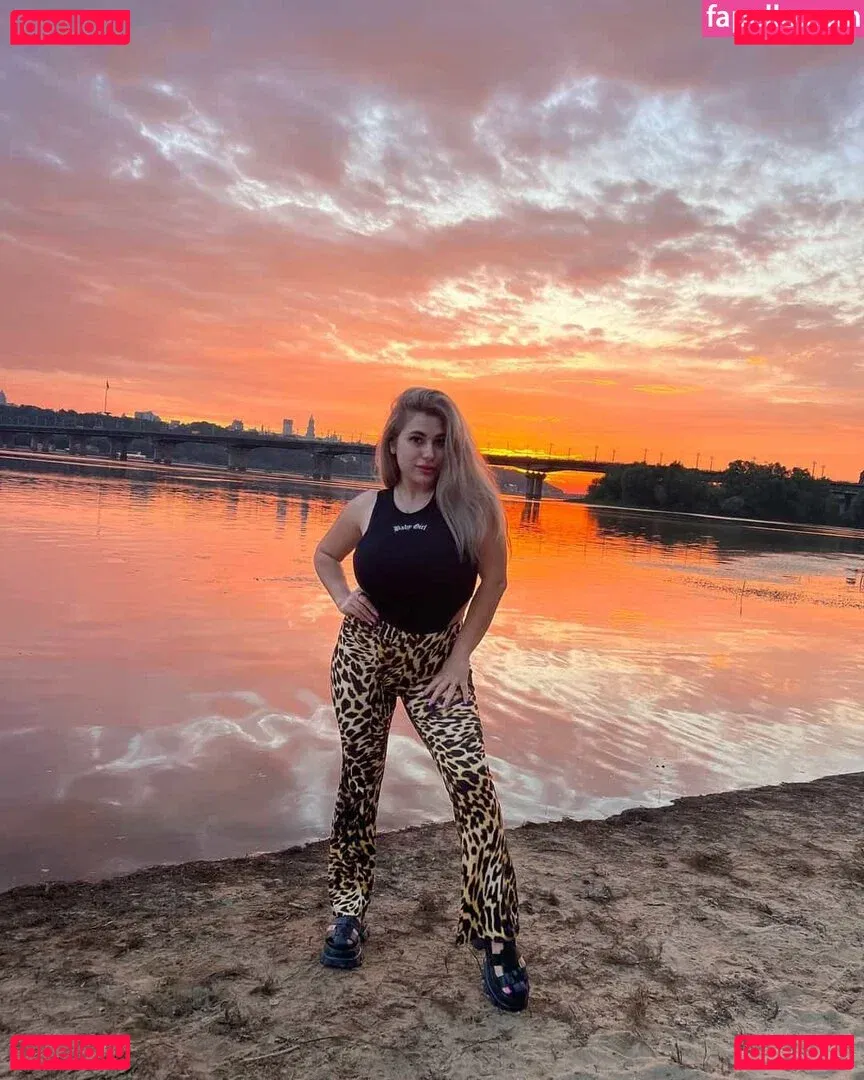 blondiiie_rose Onlyfans Photo Gallery 