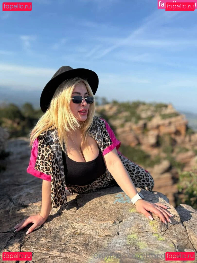 blondiiie_rose Onlyfans Photo Gallery 