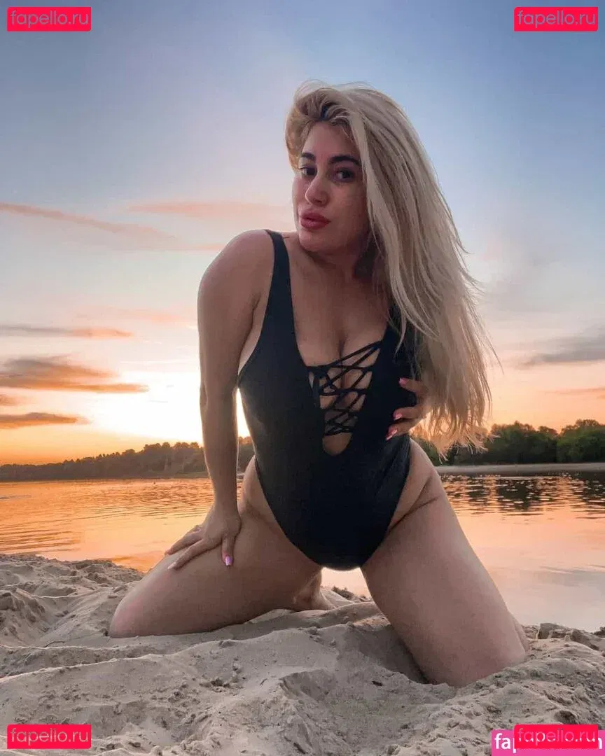 blondiiie_rose Onlyfans Photo Gallery 