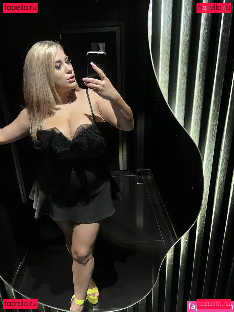 blondiiie_rose Onlyfans Photo Gallery 