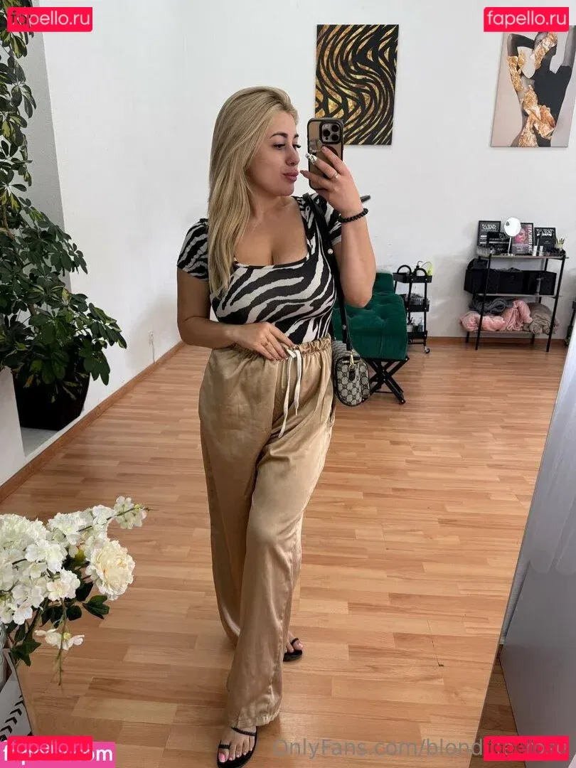 blondiiie_rose Onlyfans Photo Gallery 