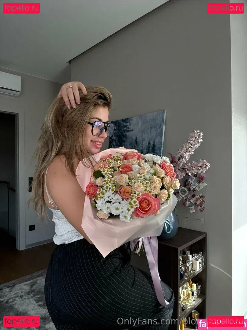 blondiiie_rose Onlyfans Photo Gallery 