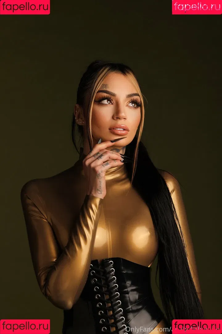 Ana Buhr Buldrini Onlyfans Photo Gallery 