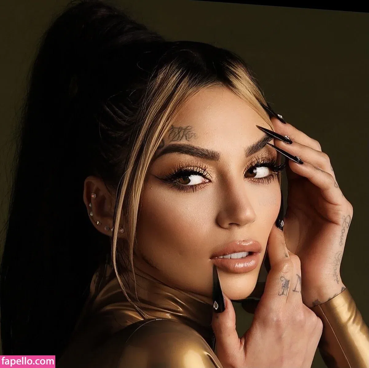 Ana Buhr Buldrini Onlyfans Photo Gallery 