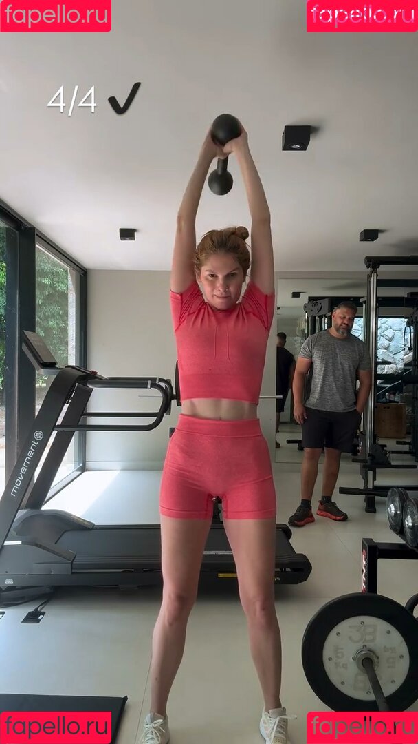 Barbara Evans Onlyfans Photo Gallery 