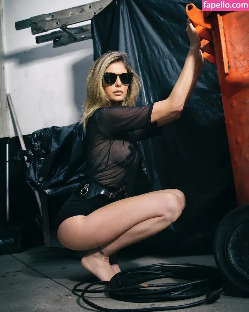 Barbara Evans Onlyfans Photo Gallery 