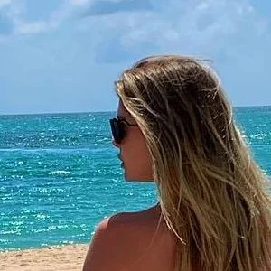 Barbara Evans Onlyfans Photo Gallery 