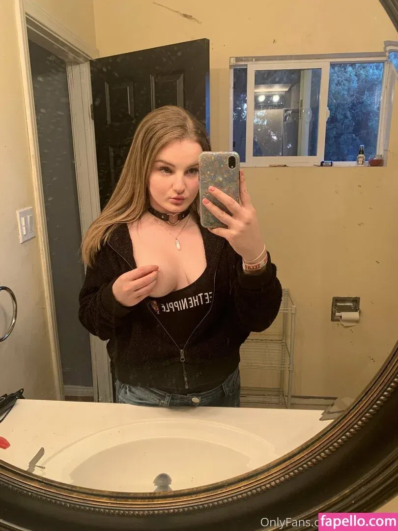 Eliza Eves Onlyfans Photo Gallery 