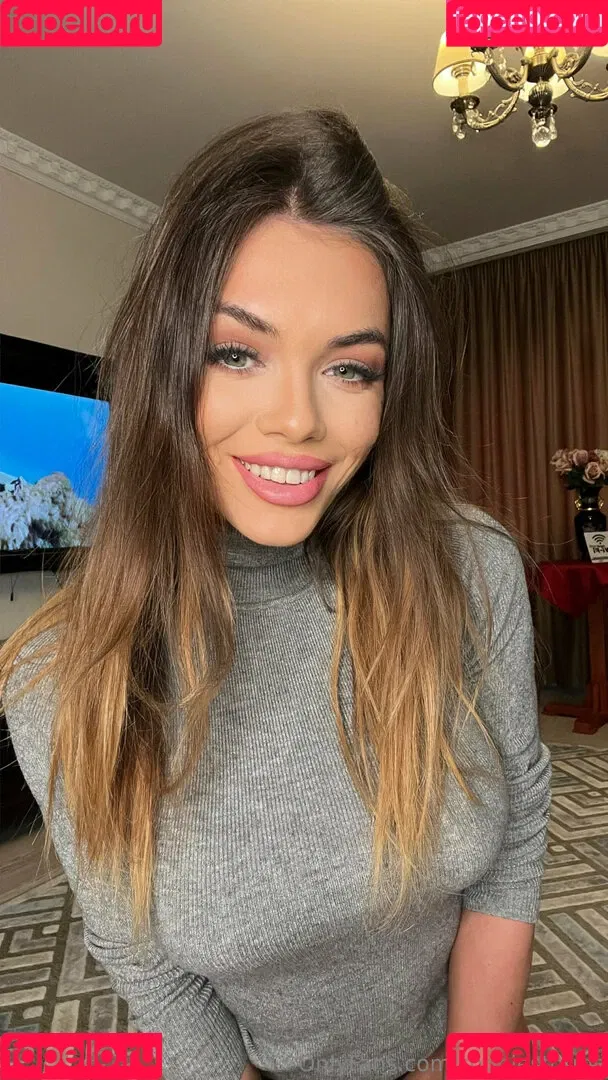 sophiestorms Onlyfans Photo Gallery 
