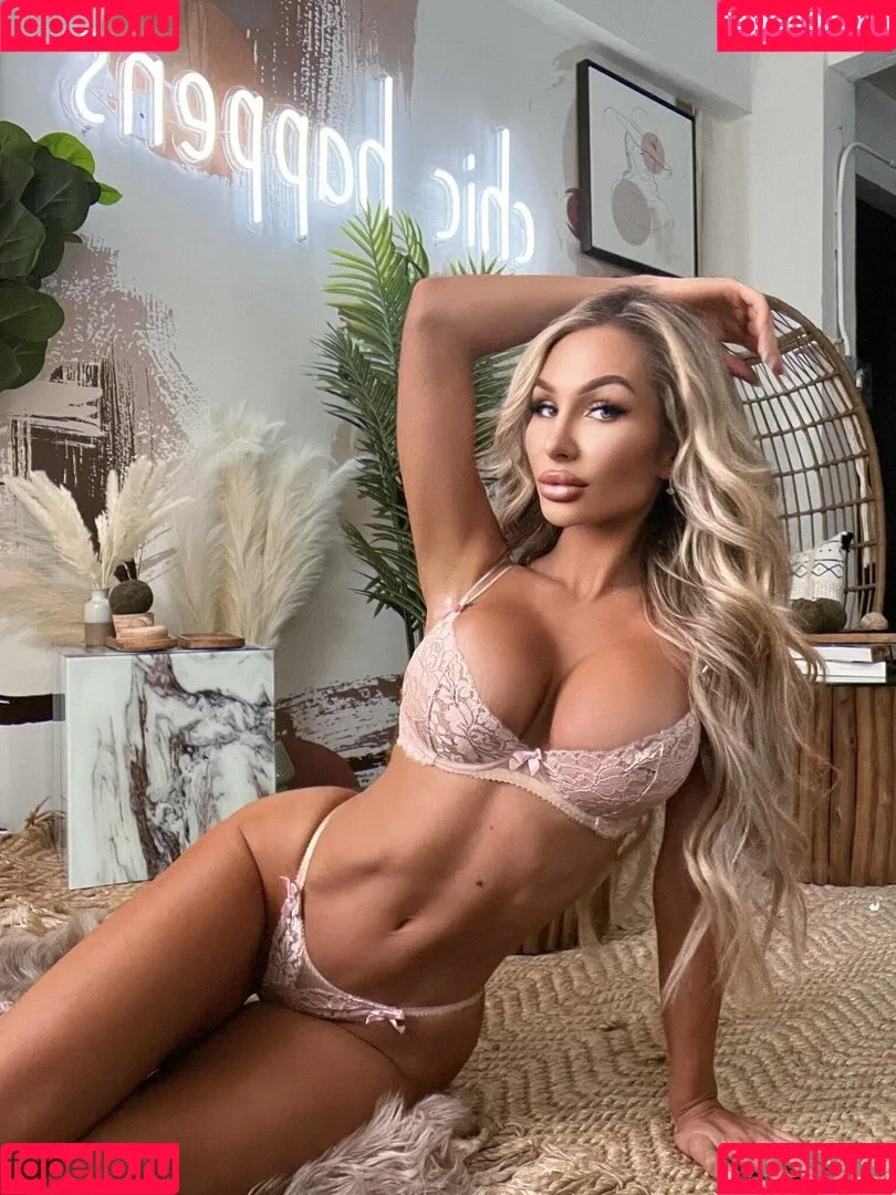 missnicusia Onlyfans Photo Gallery 
