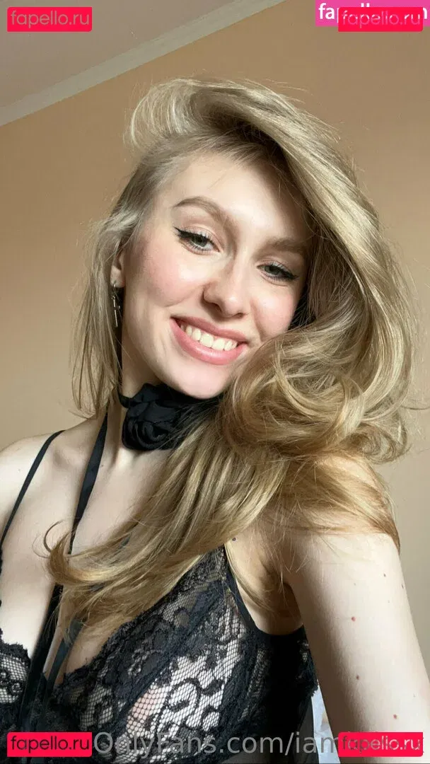 iamkrissx Onlyfans Photo Gallery 