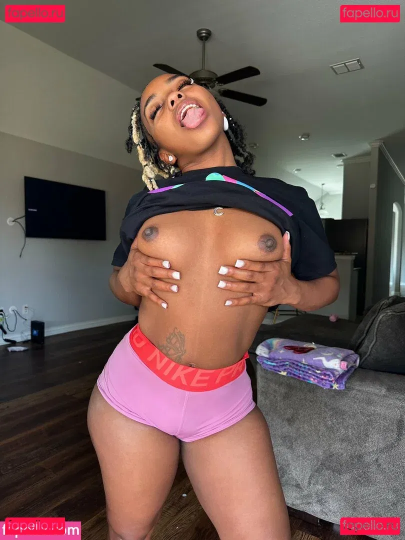 Italybae Onlyfans Photo Gallery 