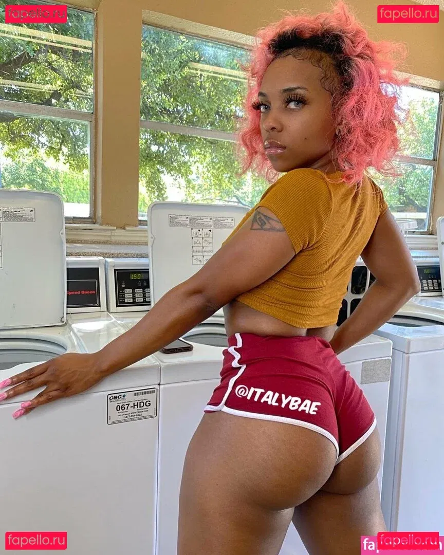 Italybae Onlyfans Photo Gallery 