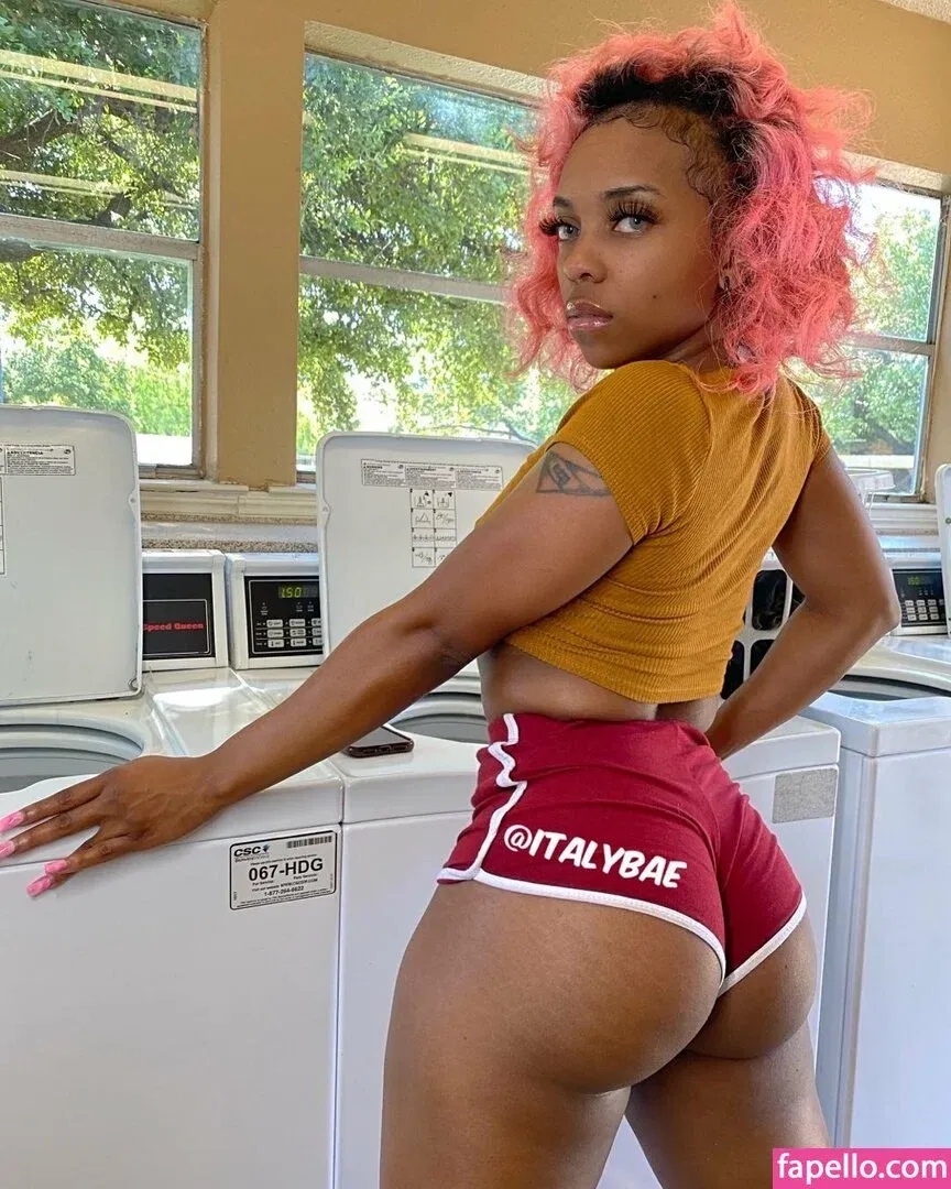 Italybae Onlyfans Photo Gallery 