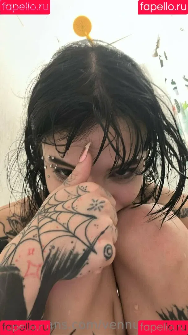 vennusativaa Onlyfans Photo Gallery 
