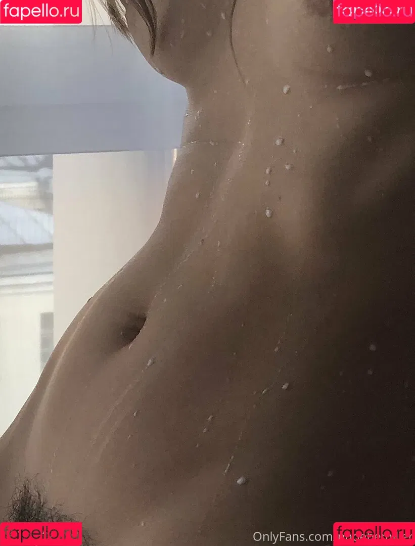 phoebemiller Onlyfans Photo Gallery 