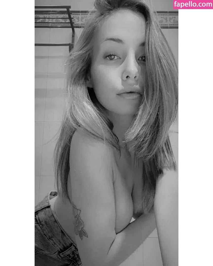 Melu Yoverno Onlyfans Photo Gallery 