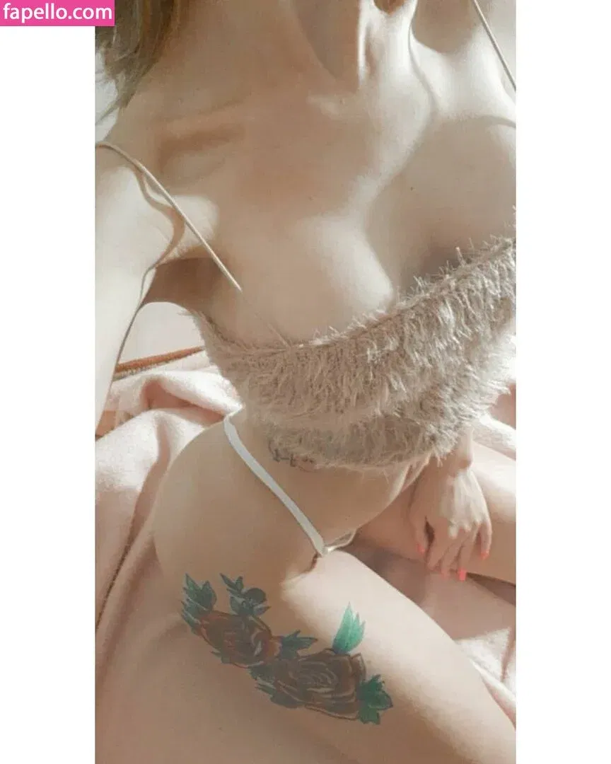 Melu Yoverno Onlyfans Photo Gallery 