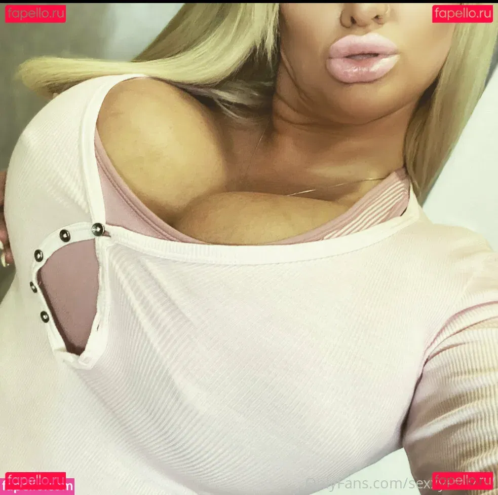 sexxystarr77 Onlyfans Photo Gallery 